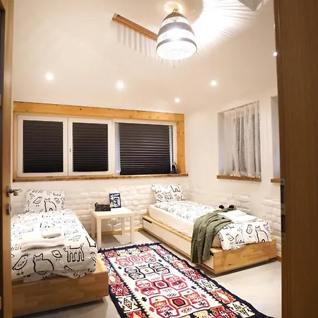 Apartment Modern And Spacious 3-bedroom Entire House Sofia